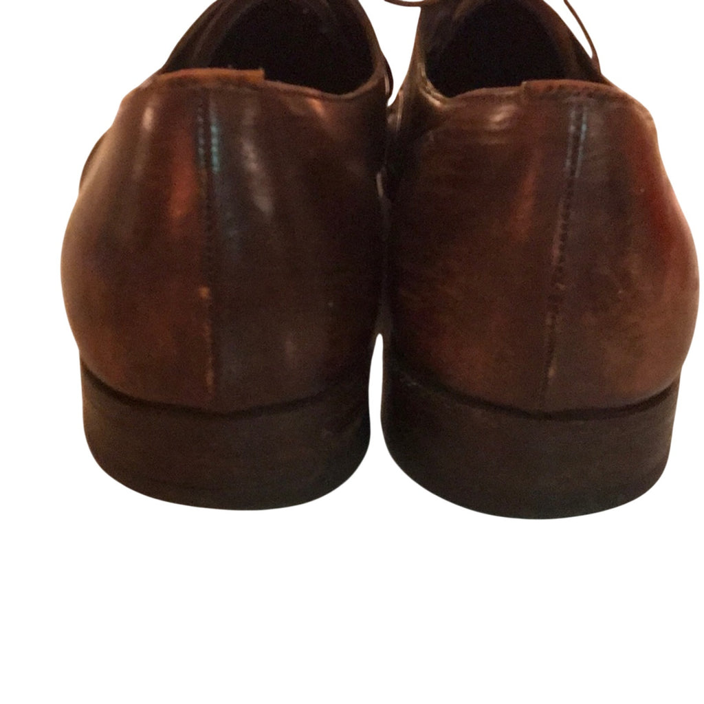 PRADA men’s wingtip oxfords.  Brown size 10.5