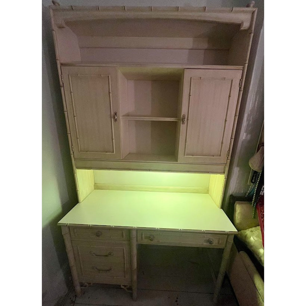 Sunday P/U Hoboken Grandmillenial Thomasville Desk + Hutch | Palm Beach Bamboo