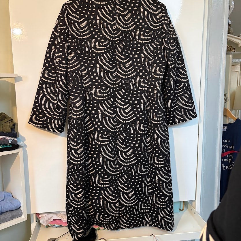 Vintage Nipon Lady Black White Embroidered Cutwork Statement Coat