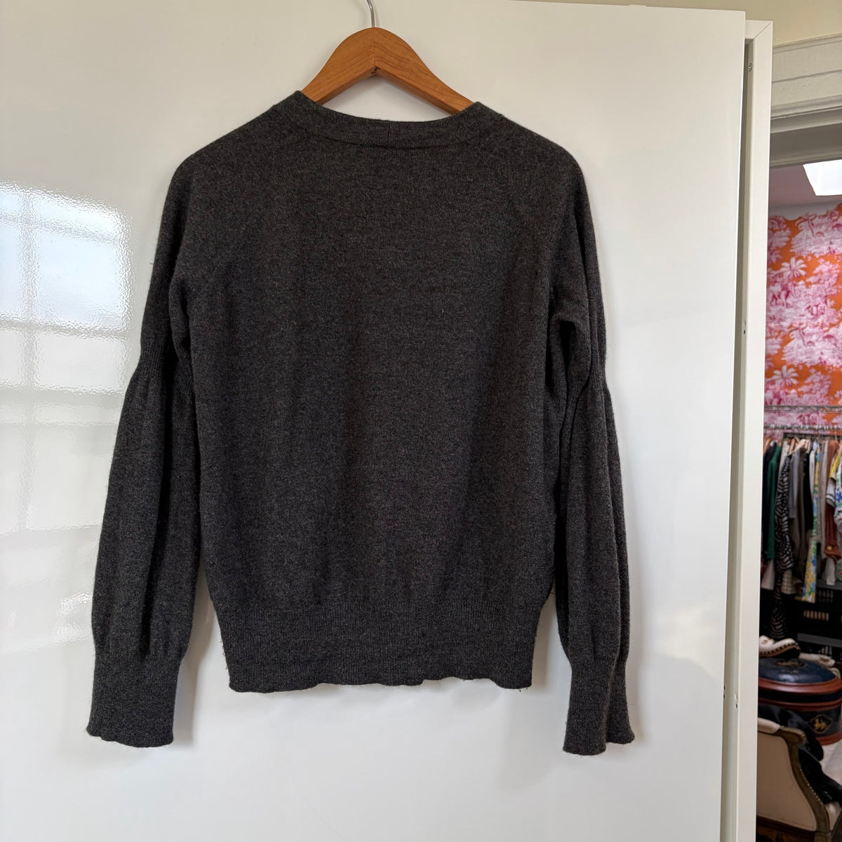 Fabiana Filippi 100% Cashmere Cardigan Charcoal Gray Puff Sleeve V-Neck IT 42