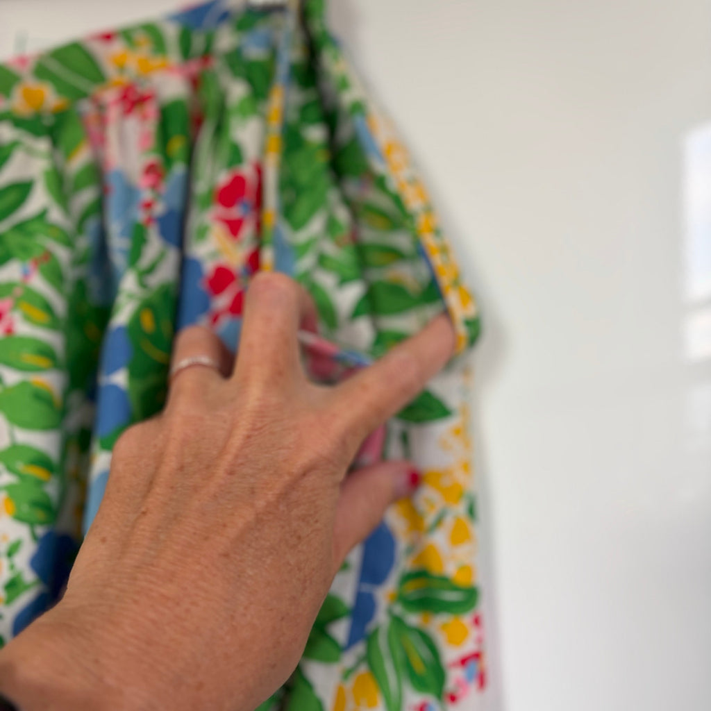 Vintage Bright Floral Midi Skirt with Pockets Gathered Waist Garden Print Womens