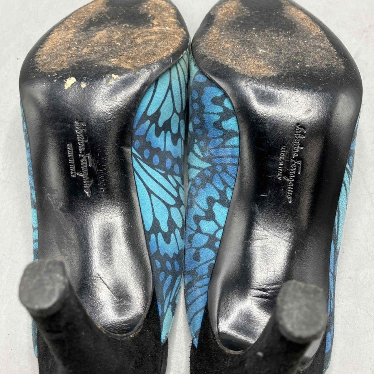 Salvatore Ferragamo Satin Mule Heel | Peacock Print | Cap Toe | Size 9B