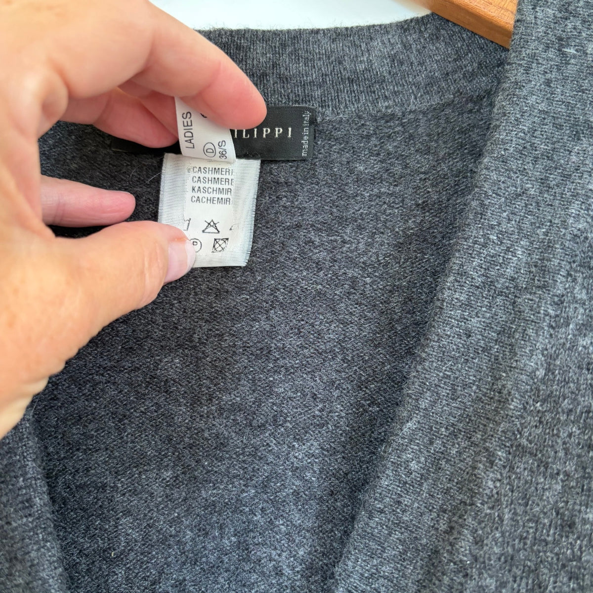 Fabiana Filippi 100% Cashmere Cardigan Charcoal Gray Puff Sleeve V-Neck IT 42